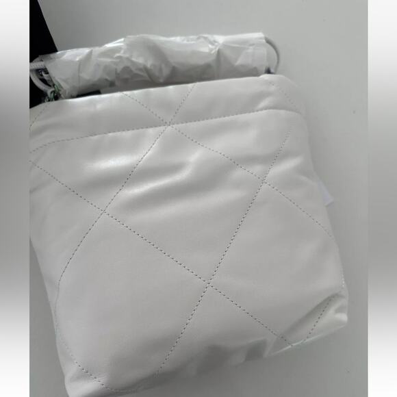 CHANEL WHITE MINI 22 Bag HANDBAG RAINBOW LIMITED EDITION +RECEIPT NEW w/tags - Picture 3 of 7